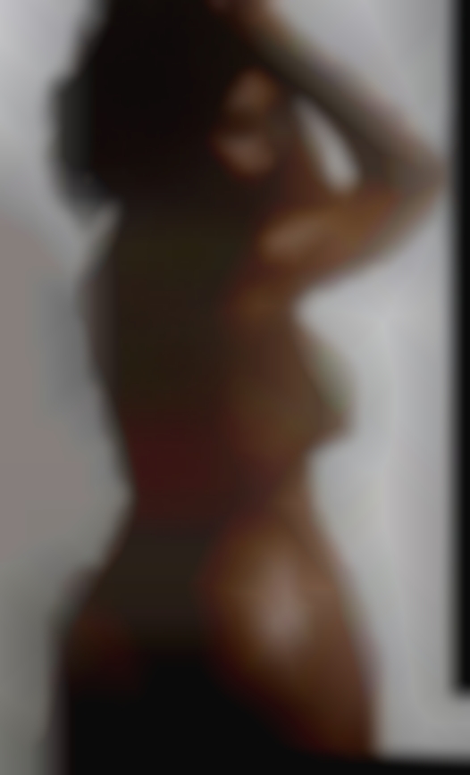 Hornymlfs women show them selfs mature to men.